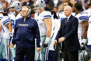 Illustration for article titled A Children's Treasury Of Wade Phillips Looking Befuddled On The Sideline